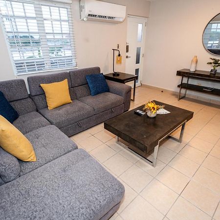 Ferienwohnung Luxury Retreat With Private Jacuzzi And Mountain Views Free Parking Ponce Exterior foto
