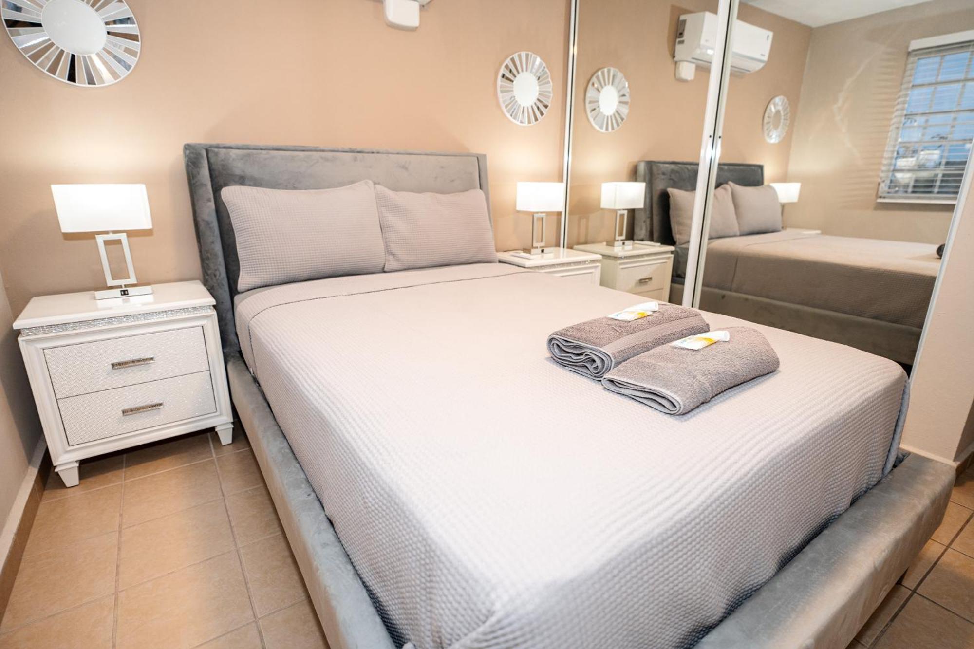 Ferienwohnung Luxury Retreat With Private Jacuzzi And Mountain Views Free Parking Ponce Exterior foto