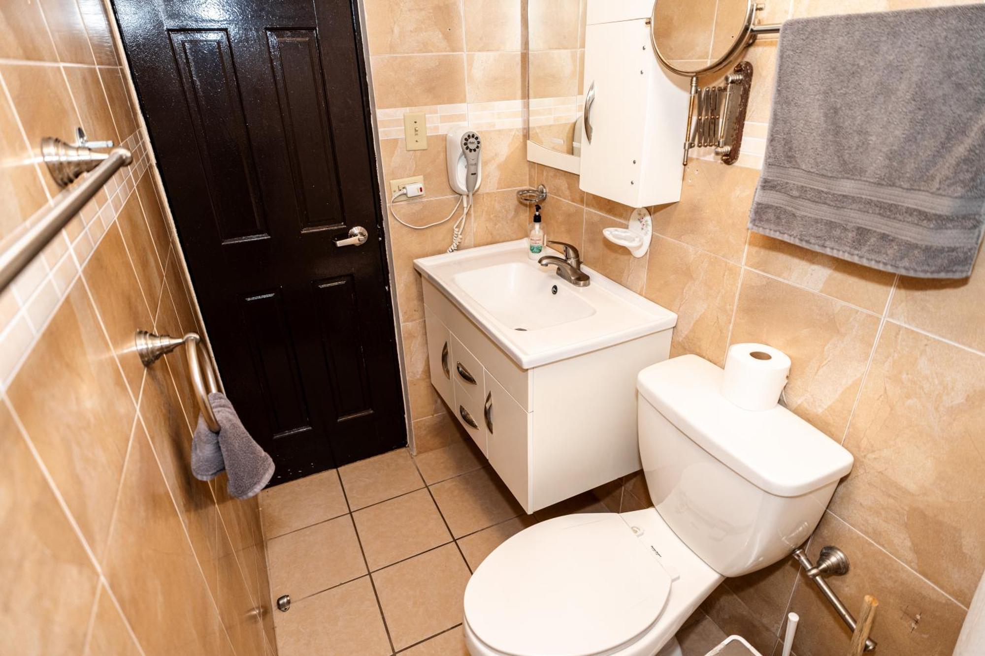 Ferienwohnung Luxury Retreat With Private Jacuzzi And Mountain Views Free Parking Ponce Exterior foto