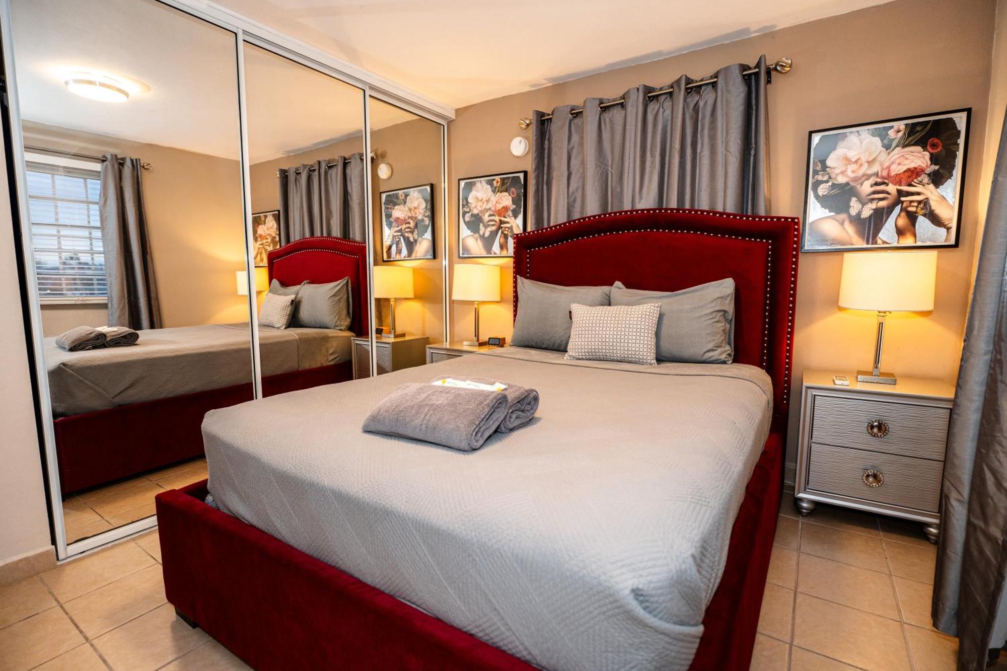 Ferienwohnung Luxury Retreat With Private Jacuzzi And Mountain Views Free Parking Ponce Exterior foto