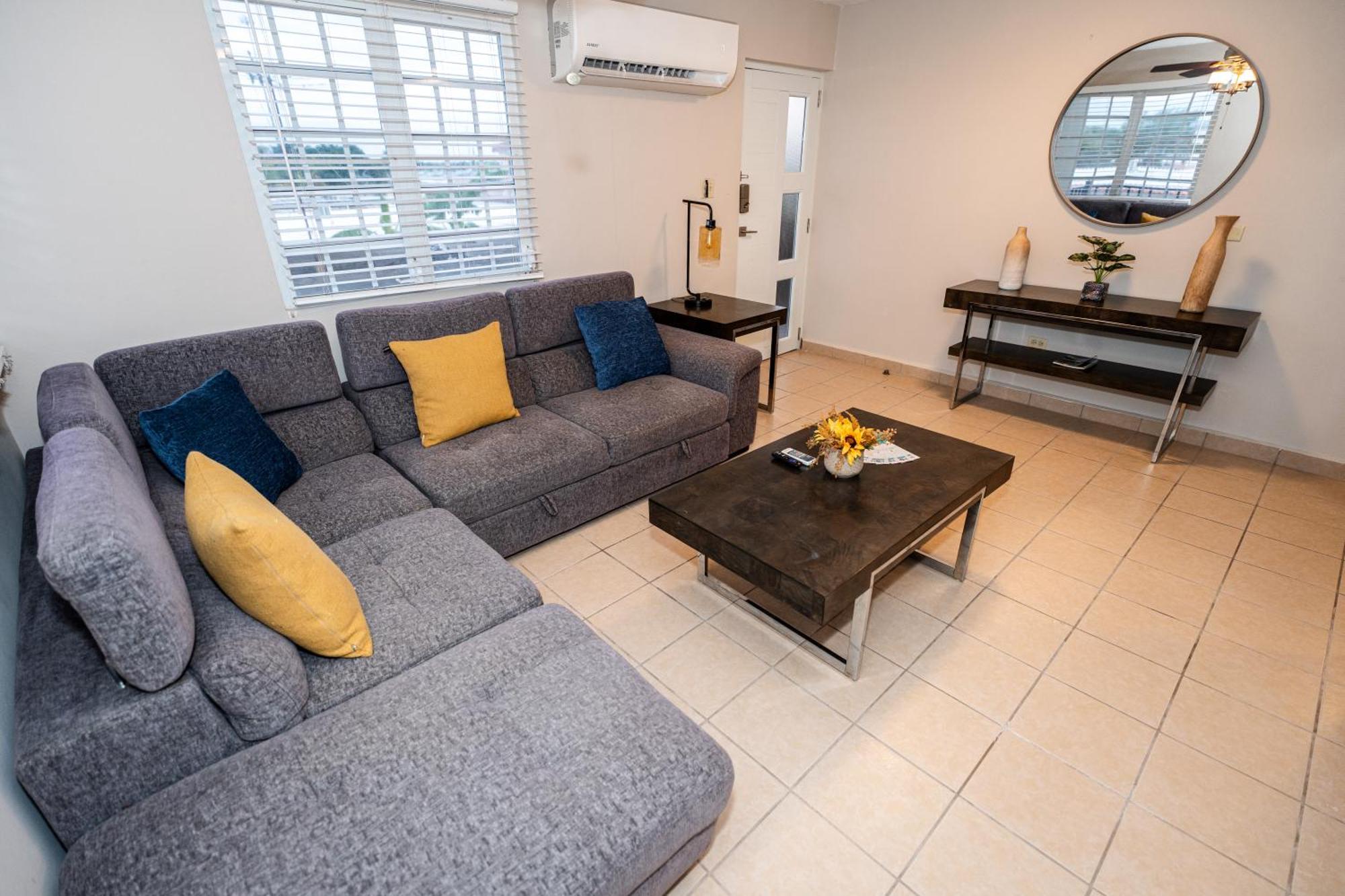 Ferienwohnung Luxury Retreat With Private Jacuzzi And Mountain Views Free Parking Ponce Exterior foto